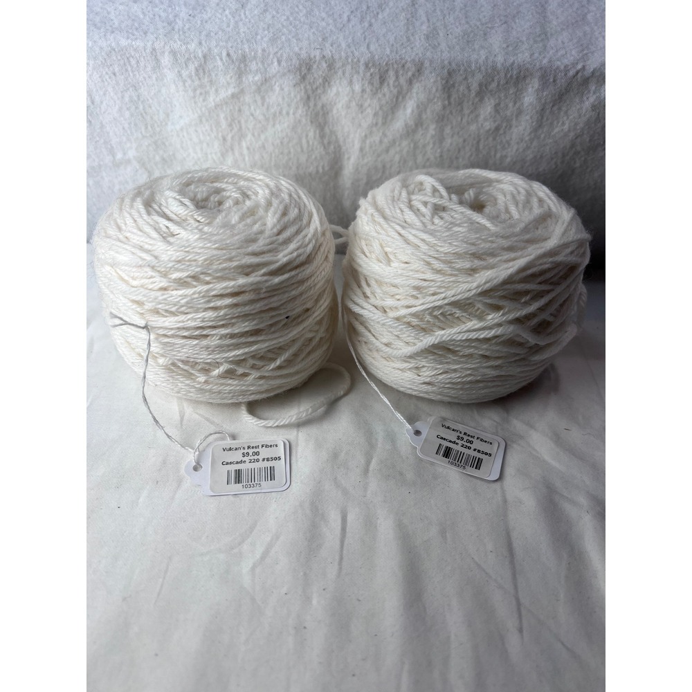 Cascade 220 Wool Yarn 2 Cakes Color 8505 White Worsted Weight 100% Wool
